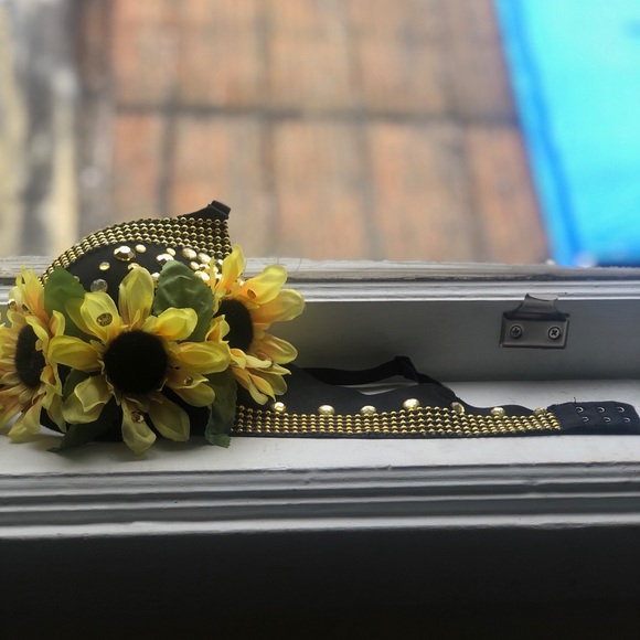 Yellow Sunflower Inspired Rave Bra - Picture 2 of 5